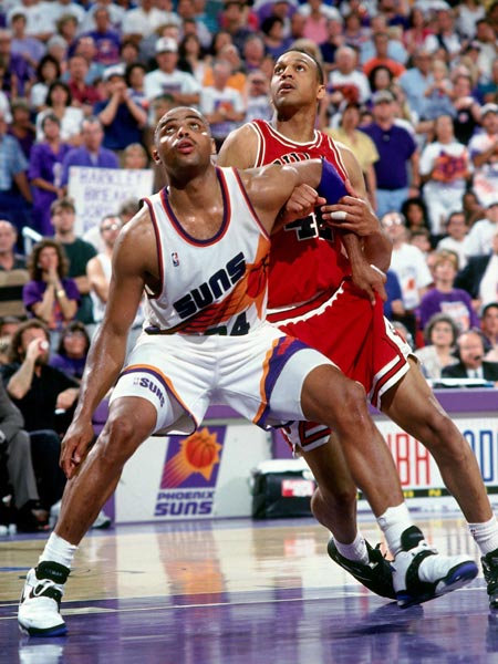 体育APP-包含转会期CBA季后赛焦点战，芝加哥公牛绝杀压哨，信心回归，轮换策略成焦点的词条